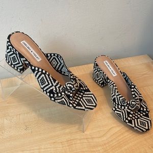 Chelsea and Violet Gia Black & Beige Abstract Print Block Heel Textile Mule -New
